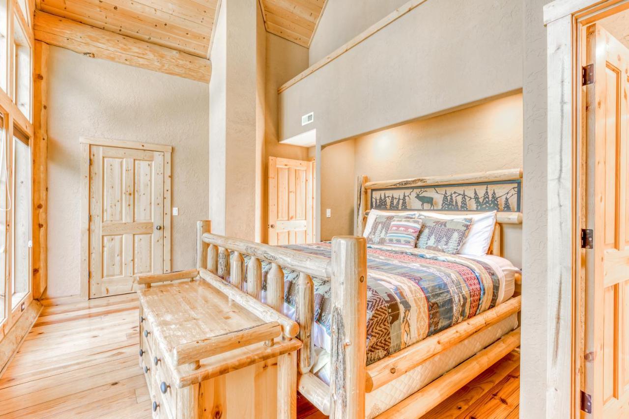 Skiing Bear Chalet ガバメント・キャンプ エクステリア 写真